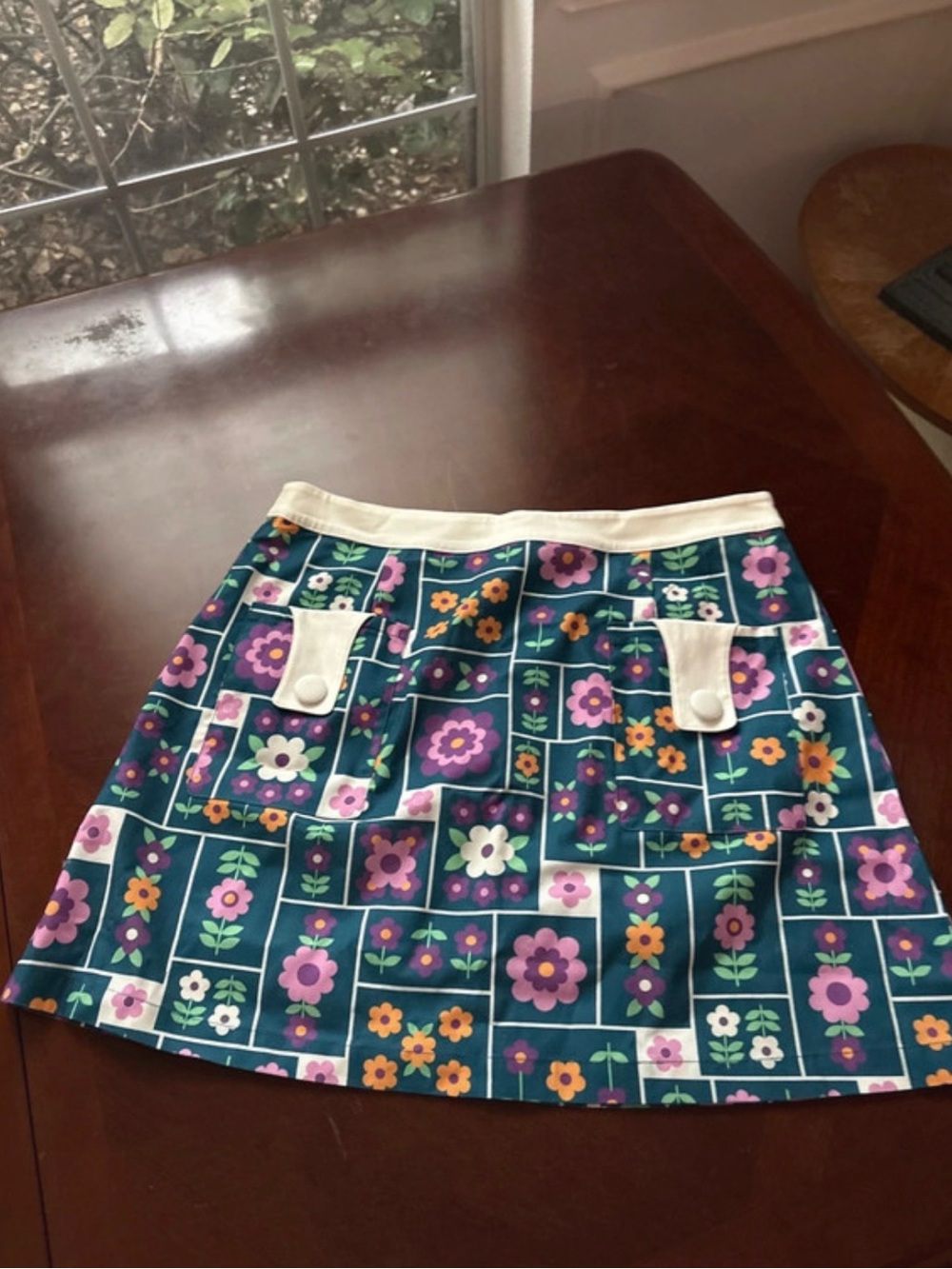Unique vintage Smak parlour teal wallpaper, floral print skirt size extra large